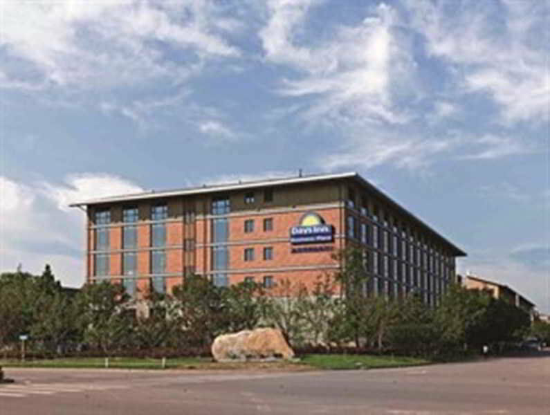 Days Inn Business Place Longwan Beijing Exterior photo